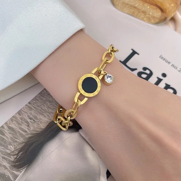 ◾️18K Gold Plated Round Roman Numerals Charm Bracelet - Picture 2 of 7